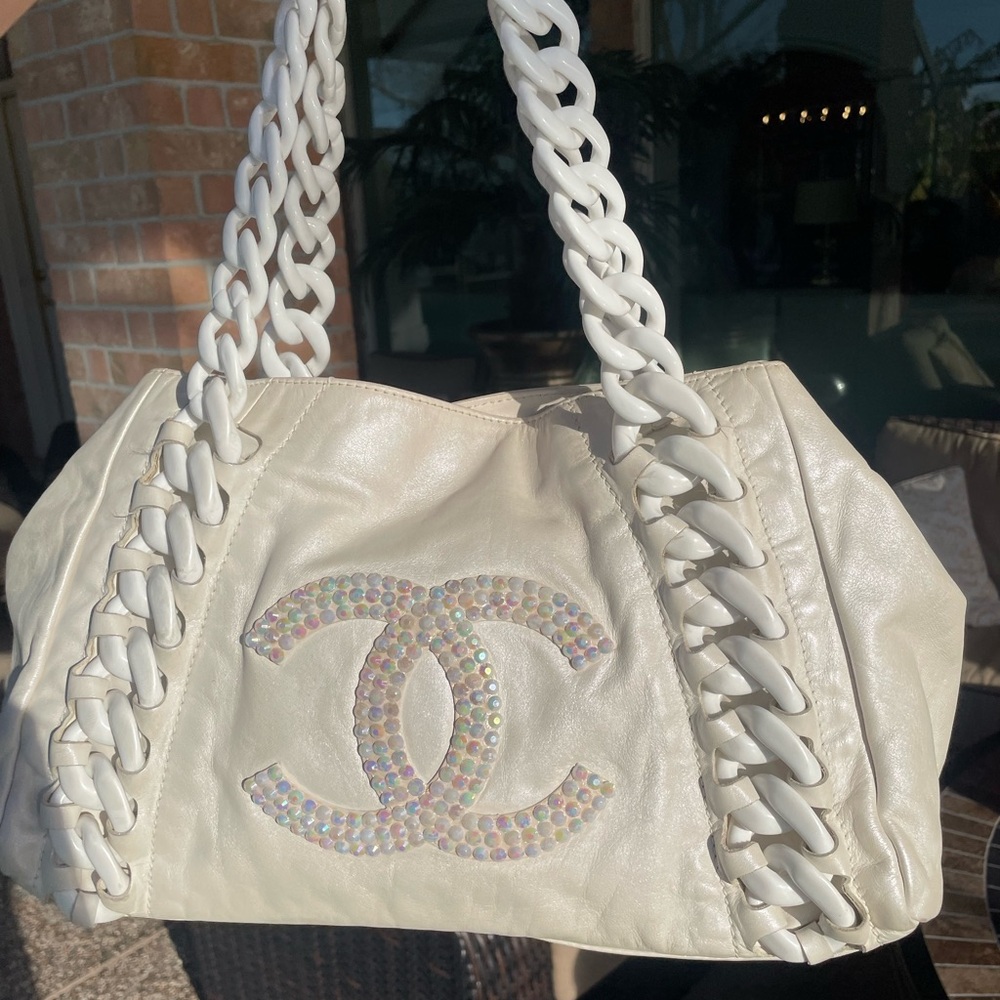 ❤️Pending❤️Chanel iridescent acrylic chain custom strass large CC logo Opal bag - Picture 5 of 16